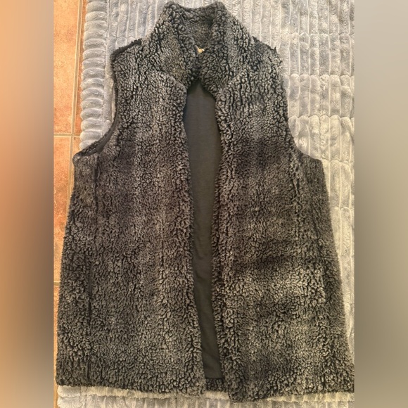 Altar'd State Jackets & Blazers - Altar'd State Charcoal Sherpa Faux Fur Vest